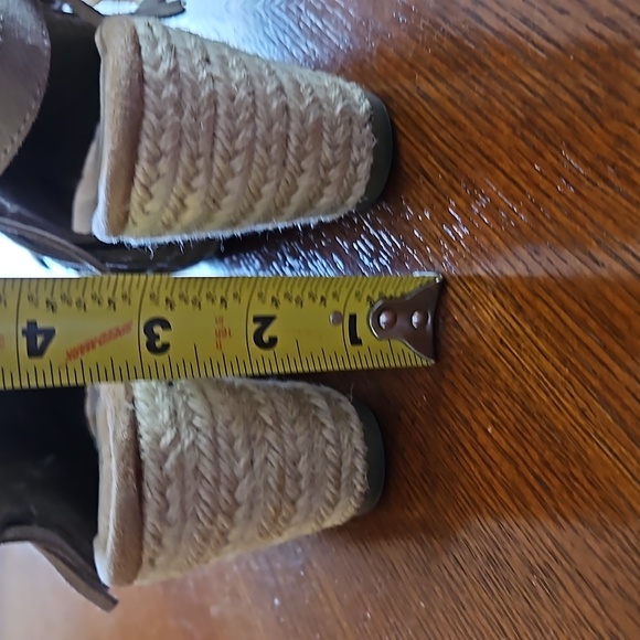 Minnetonka Wedges Size 6 - Picture 4 of 6